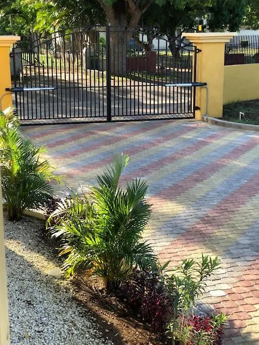 דירות רנאוויי ביי Peace Of Mind- Serenity Palm 0*,